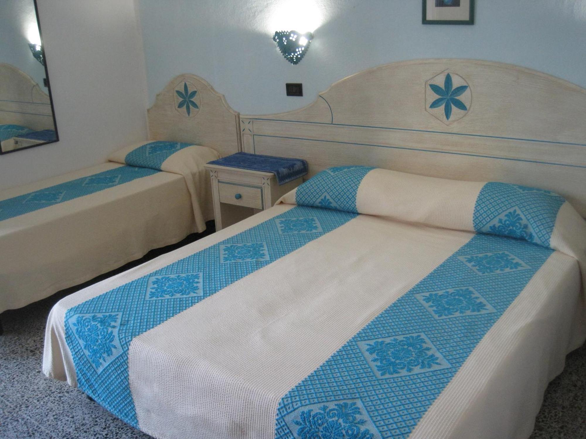 Hotel Moderno Santa Teresa Gallura Rum bild