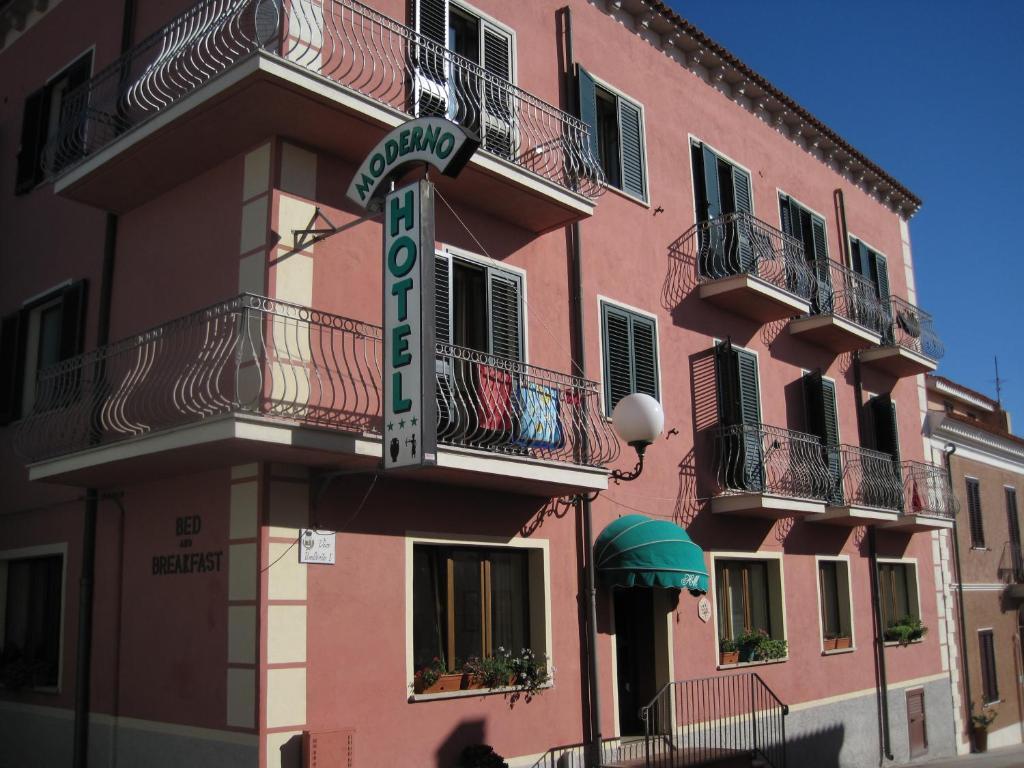 Hotel Moderno Santa Teresa Gallura Exteriör bild